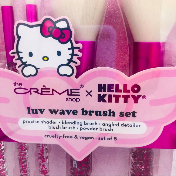 The Crème Shop x Hello Kitty Makeup Brush Set & Sponges - Picture 4 of 7